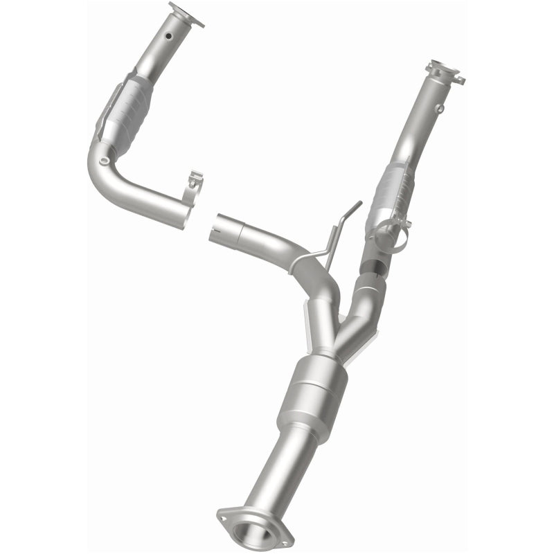 MagnaFlow Direct Fit Catalytic Converter 11-13 Chev Silverado 2500 HD/3500 HD 6.0L - 51812