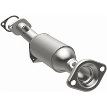 Load image into Gallery viewer, MagnaFlow 10-11 Soul 1.6L Underbody Direct Fit Converter - 52860