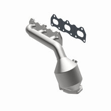 Load image into Gallery viewer, MagnaFlow Direct Fit Catalytic Converter 00 Suzuki Grand Vitara 2.5L - 49043