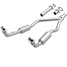 Load image into Gallery viewer, MagnaFlow Direct Fit Catalytic Converter 90-93 Land Rover Range Rover 3.9L V8 - 3391821