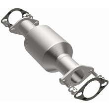 Load image into Gallery viewer, MagnaFlow Direct Fit Catalytic Converter 03-06 Kia Sorento 3.5L rear - 49924