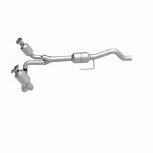 Load image into Gallery viewer, MagnaFlow Direct Fit Catalytic Converter 00-03 Dodge Durango 4.7L - 51338