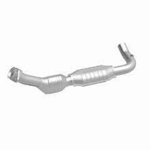 Load image into Gallery viewer, MagnaFlow Direct Fit Catalytic Converter 97-99 E-150/250 D/S 4.6L - 93390
