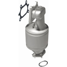 Load image into Gallery viewer, MagnaFlow Direct Fit Catalytic Converter 04-07 Saturn VUE 3.5L Front - 24740