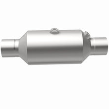 Load image into Gallery viewer, MagnaFlow 2.50 w/dual O2 5in. Spun Universal Converter - 79316