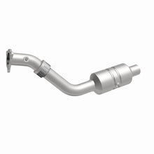 Load image into Gallery viewer, MagnaFlow Direct Fit Catalytic Converter 04-06 Chrysler Pacifica 3.5 - 93290
