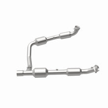 Load image into Gallery viewer, MagnaFlow 05-08 Ford E-350 Super Duty 5.4L Direct Fit Converter - 5582439