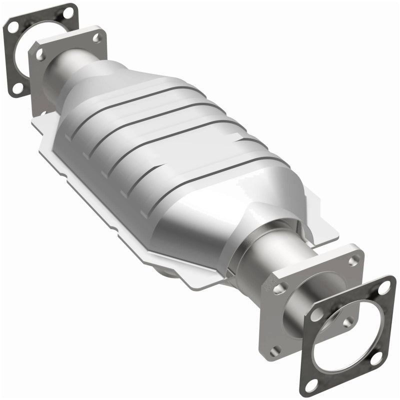 MagnaFlow California Direct Fit Catalytic Conv 75-82 Chevrolet LUV 1.8L / 86-91 Isuzu Trooper 2.3L - 3391652