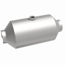 Load image into Gallery viewer, MagnaFlow 2.00in. Mid-Bed O2 CA Universal Converter - 4481355