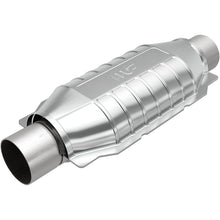 Load image into Gallery viewer, MagnaFlow Conv Univ 2.5in Inlet/Outlet Center/Center Oval 12in Body L x 6.5in W x 16in Overall L - 51006