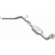 Load image into Gallery viewer, MagnaFlow Direct Fit Catalytic Converter 05-07 Toyota Sequoia 8 4.7L D/S - 49699