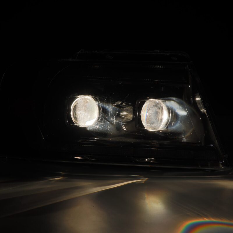 AlphaRex 04-08 Ford F150 Chrome LUXX Series Projector headlights - 880133