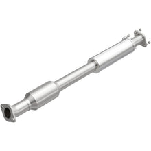 Load image into Gallery viewer, MagnaFlow 2015 Sedona 3.3 Underbody Direct Fit Converter - 52641