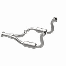 Load image into Gallery viewer, MagnaFlow 08-10 Ford F-350 Super Duty 6.8L Direct Fit Converter - 5451760