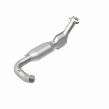 Load image into Gallery viewer, MagnaFlow Direct Fit Catalytic Converter 97-99 E-150/250 D/S 4.6L - 93390