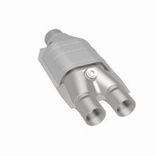 Load image into Gallery viewer, MagnaFlow Universal Catalytic Converter 2.5/2 Single/Dual O2 - 99667HM