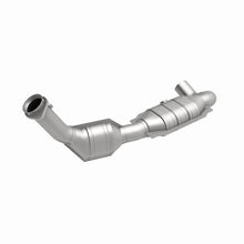 Load image into Gallery viewer, MagnaFlow Direct Fit Catalytic Converter 01 Ford Trucks 4.6L - 447123