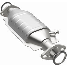 Load image into Gallery viewer, MagnaFlow Direct Fit Catalytic Converter Toyota 75 86 - 23889