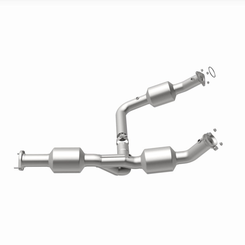 MagnaFlow 18-20 Chevrolet Express 2500 Single Underbody 4.3L Direct Fit Catalytic Converter - 280210