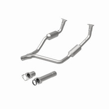 Load image into Gallery viewer, MagnaFlow Direct Fit Catalytic Converter 90-93 Land Rover Range Rover 3.9L V8 - 3391821