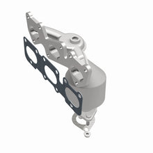 Load image into Gallery viewer, Magnaflow 07-10 Kia Sedona 3.8L California Grade CARB Compliant DF Manifold Catalytic Converter - 5582685