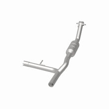 Load image into Gallery viewer, MagnaFlow Direct Fit Catalytic Converter F-150 04-06 8 4.6L OEM - 49410