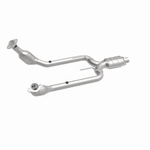 Load image into Gallery viewer, MagnaFlow Direct Fit Catalytic Converter Thunderbird-Cougar 95-96 - 23343