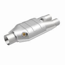 Load image into Gallery viewer, MagnaFlow Universal Catalytic Converter 2.5/2 Single/Dual O2 - 99667HM