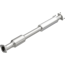 Load image into Gallery viewer, MagnaFlow 2015 Sedona 3.3 Underbody Direct Fit Converter - 52641