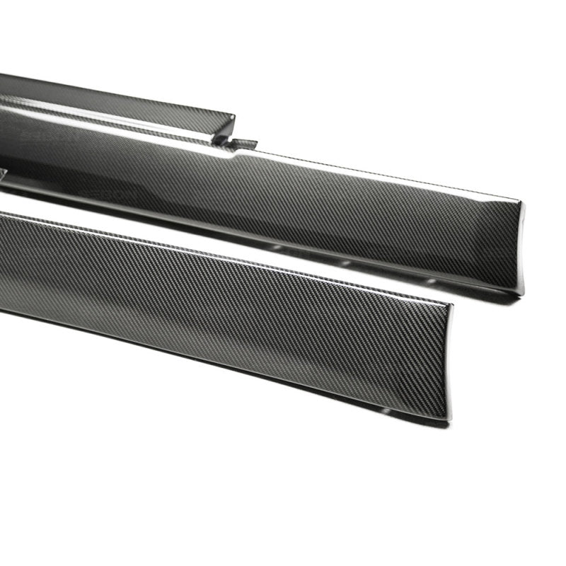 Seibon 09-10 Nissan GTR R35 OEM Style Carbon Fiber Side Skirts - SS0910NSGTR-OE