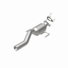 Load image into Gallery viewer, MagnaFlow 04-06 Volkswagen Touareg 3.2L Direct Fit Converter - 5491979