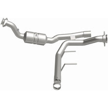 Load image into Gallery viewer, MagnaFlow Direct Fit Catalytic Converter 2017 F-150 3.5 OEM Underbody - 52592