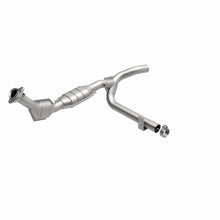 Load image into Gallery viewer, MagnaFlow Direct Fit Catalytic Converter 01 Ford F150 5.4L - 49009