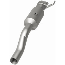 Load image into Gallery viewer, MagnaFlow 20-22 Ford F-350 Super Duty V8 7.3L Rear Underbody Direct Fit Catalytic Converter - 280440