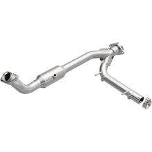 Load image into Gallery viewer, MagnaFlow 05-06 Lincoln Navigator 5.4L - Driver side - 4651508