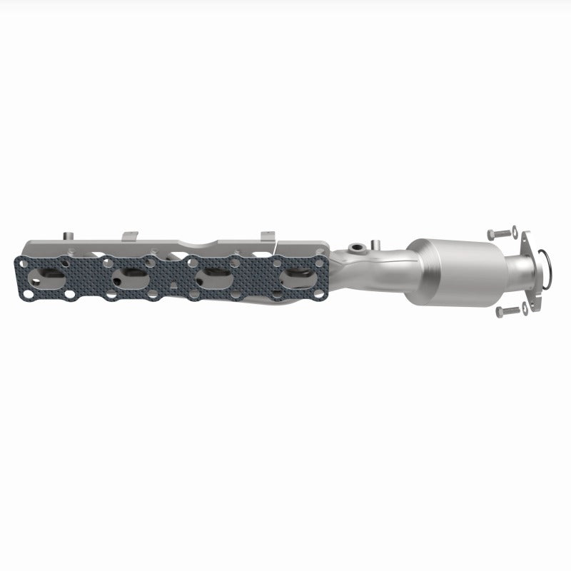 MagnaFlow Direct-Fit SS Catalytic Converter 04-06 Nissan Titan 5.6L V8 (California) - 4451501