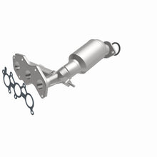 Load image into Gallery viewer, MagnaFlow 2011 Toyota Sienna 3.5L Direct Fit Converter - 5582556