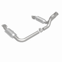 Load image into Gallery viewer, Magnaflow Conv DF 2007 Ram 1500 V8 5.7 OEM Underbody - 52451