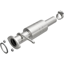 Load image into Gallery viewer, Magnaflow Conv DF 2009-2012 Highlander 2.7 L Underbody - 52207