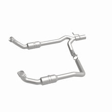 Load image into Gallery viewer, MagnaFlow 09-14 Ford E-150 California Grade CARB Compliant Direct-Fit Catalytic Converter - 5551294