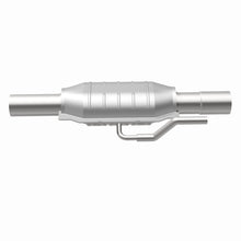 Load image into Gallery viewer, MagnaFlow Direct Fit Catalytic Converter California Grade 94-95 Dodge Ram 2500 8.0L - 3391223