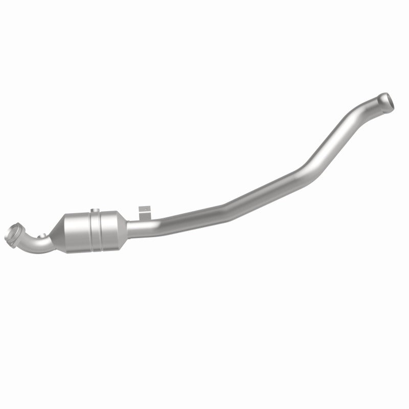 MagnaFlow Direct Fit Catalytic Converter 2006-2011 R350 3.5 L Underbody - 52178