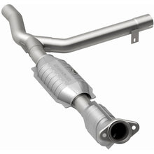 Load image into Gallery viewer, MagnaFlow Conv DF 01 Ford Trucks 4.6L - 51199