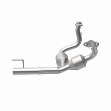 Load image into Gallery viewer, MagnaFlow Conv DF 04 Jeep Grand Cherokee 4.7L - 23067