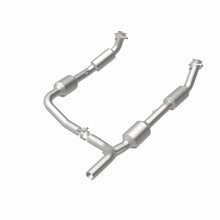 Load image into Gallery viewer, MagnaFlow Direct Fit Catalytic Converter OEM 07-08 Ford E-150 - 5582640