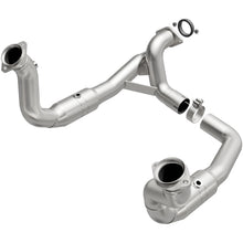 Load image into Gallery viewer, MagnaFlow Conv Direct Fit 11-14 Ford F-250 Super Duty / 350 Super Duty V8 6.2L - 52297