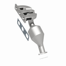 Load image into Gallery viewer, MagnaFlow Direct Fit Catalytic Converter BMW 3 99-00 Rear - 452176