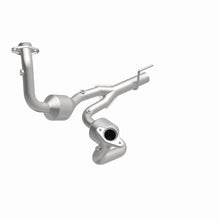 Load image into Gallery viewer, MagnaFlow Conv DF 04 Jeep Grand Cherokee 4.7L - 23067