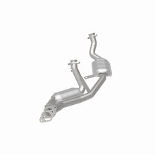 Load image into Gallery viewer, MagnaFlow Direct Fit Catalytic Converter Taurus/Sable/Continental 8 - 50202