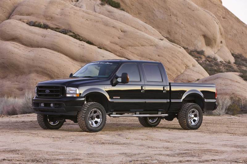 Fabtech 01-04 Ford F250/350 4WD 3.5in Spring Hanger w/Perf Shks - K2019